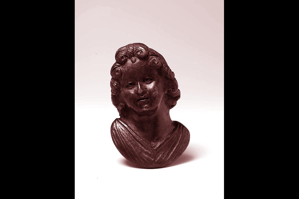 Portada del archivo: Bronze portrait bust of a boy, de Anónimo