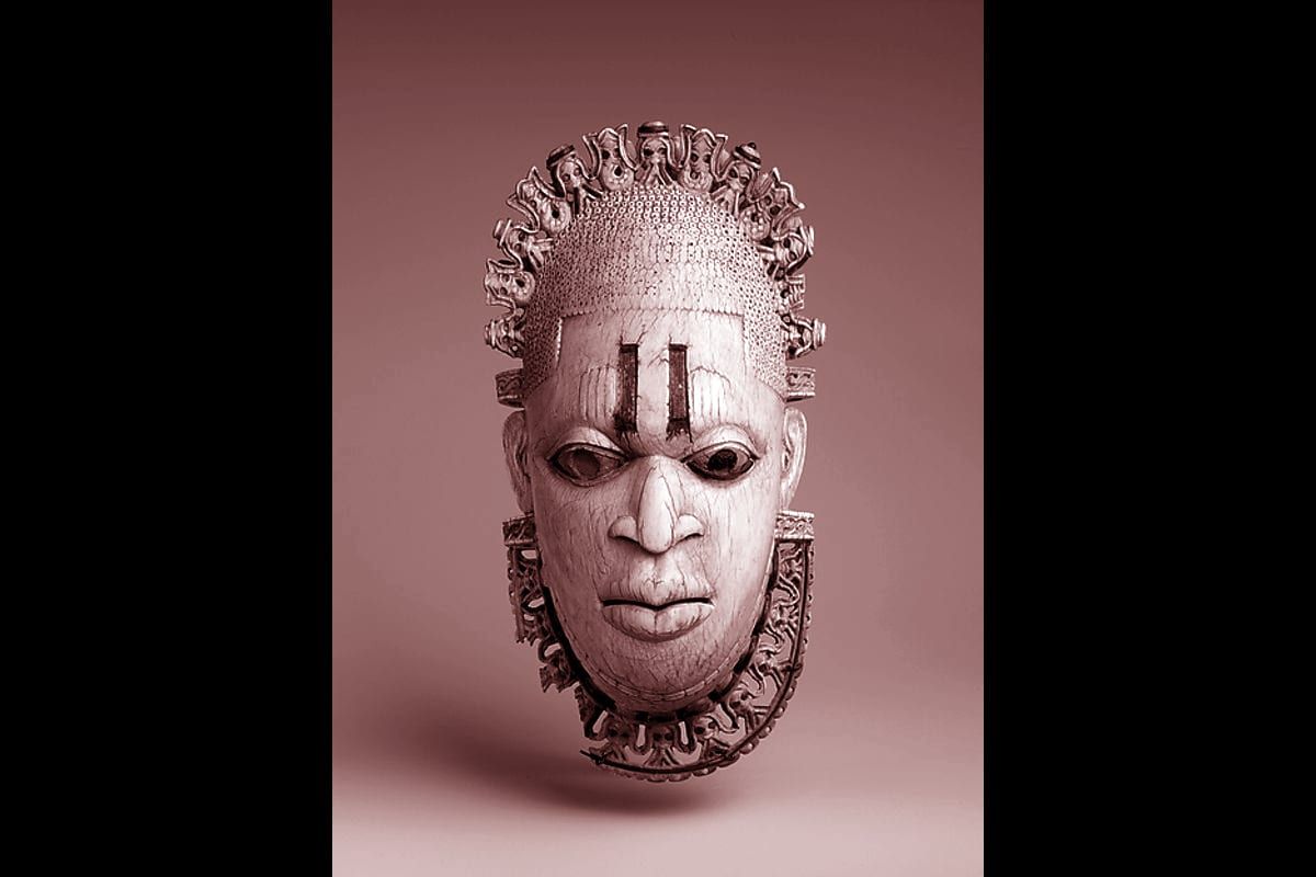 Portada del archivo: Pendant mask of Ìyọ́bà Idià, de Ìgbèsànmwà (ivory- and wood- carving guild) artists